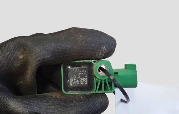 Volvo V50 Airbag deployment crash/impact sensor 31264409