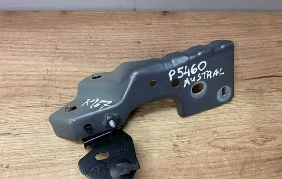 Renault Austral Fender mounting bracket 625643248R