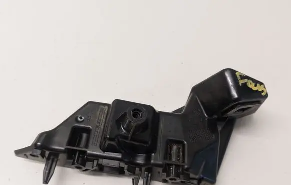 Ford Focus Front bumper mounting bracket JX7B17D958