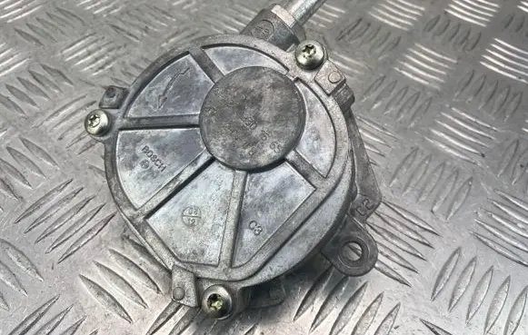 Mercedes-Benz C W204 Vacuum pump A2712301665 2070120413