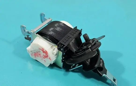 Citroen C5 Aircross Middle seatbelt (rear) 34198419B IMPRK1561384
