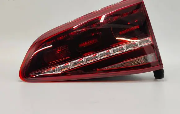 Volkswagen Golf VII Tailgate rear/tail lights 5G0945308D 81240211