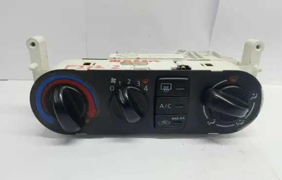 Nissan Almera Central console control unit 