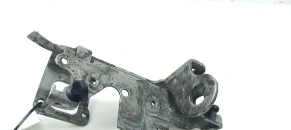 Mercedes-Benz E W212 Engine mounting bracket A6512230541