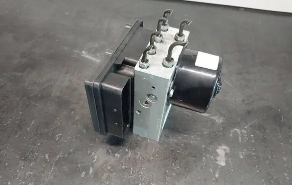 Mercedes-Benz C W203 ABS Pump A2095452932 10.0925-1570.3