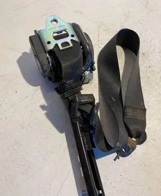 Mercedes-Benz Sprinter W906 Front seatbelt 601384300 000000