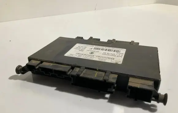 Mercedes-Benz R W251 Seat control module A2118704926 05022307