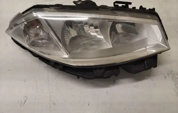 Renault Megane II Headlight/headlamp 8200073223F