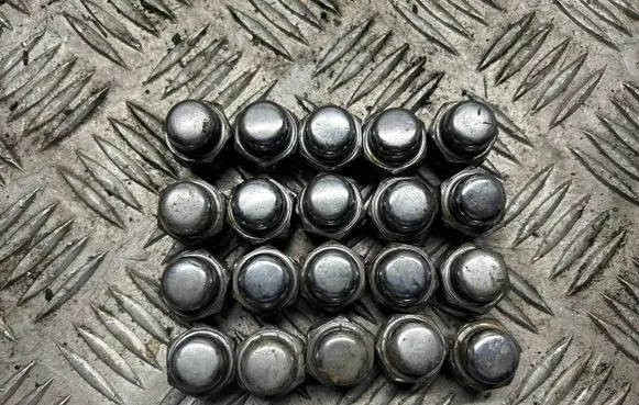 Mazda 3 III Nuts/bolts 