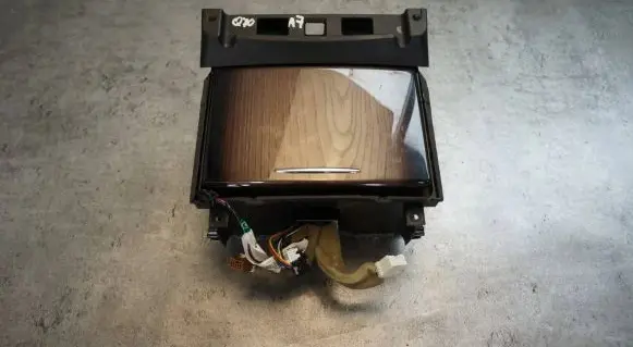 Infiniti Q70 Y51 Cup holder front P10552-B34000