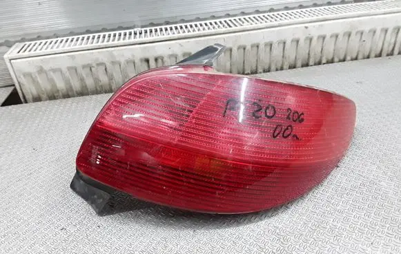 Peugeot 206 Rear/tail lights 21062420