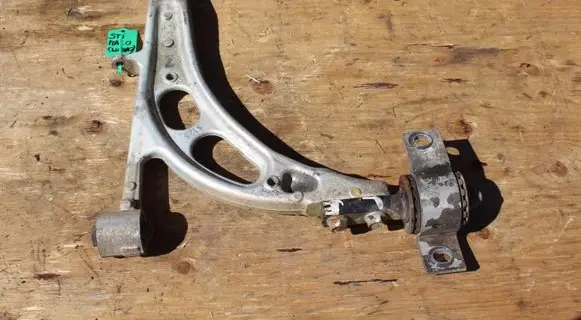 Subaru Impreza II Front control arm