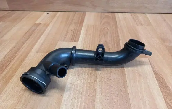 Mercedes-Benz C W204 Engine coolant pipe/hose A6512000251