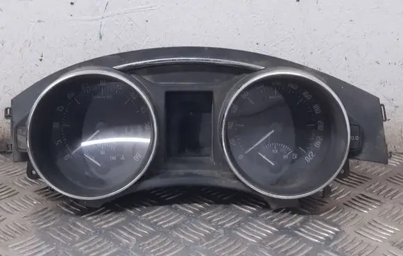Skoda Superb B6 (3T) Speedometer (instrument cluster) 3T1920841H