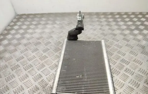 Air conditioning (A/C) radiator (interior)
