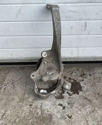 Mercedes-Benz C W205 Front wheel hub spindle knuckle A2052100