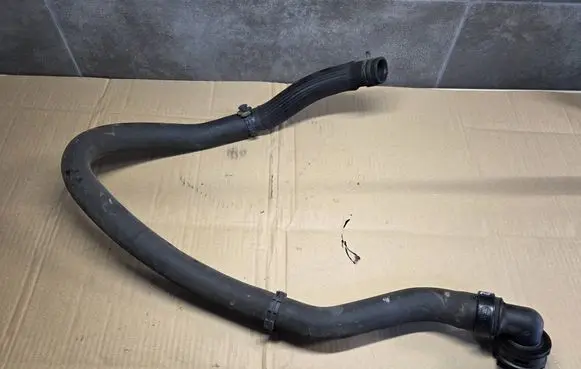Peugeot 308 Engine coolant pipe/hose HSR22944