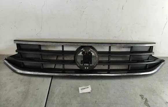 Volkswagen Tiguan Front bumper upper radiator grill 5NA853651BZLL