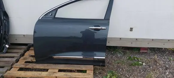 KIA Niro Front door