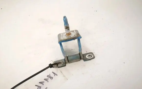 Peugeot 206 Tailgate/trunk/boot hinge