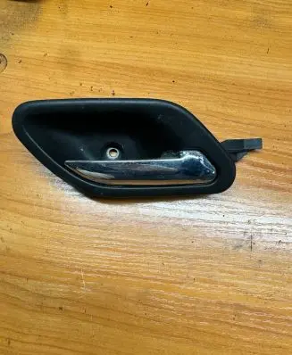BMW 5 E39 Front door interior handle 8226050