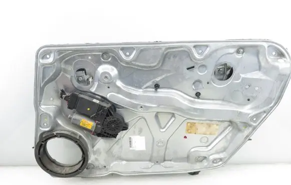 Volkswagen PASSAT B5 Front door window regulator with motor 3B4837752J