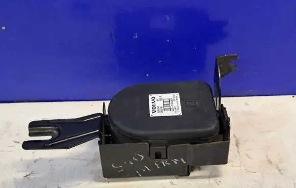 Volvo V50 Alarm system siren 8696043