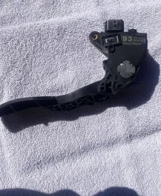 Nissan Note (E12) Accelerator throttle pedal 180021HM0B