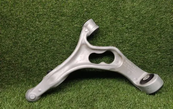 Audi Q7 4L Front lower control arm/wishbone 7L0407183A 7P0407151E
