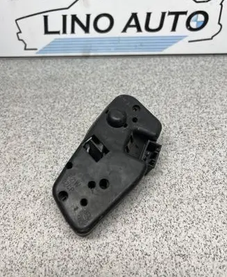 BMW 3 E46 Tail light bulb cover holder 230570R