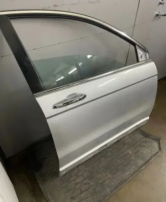 Honda CR-V Front door