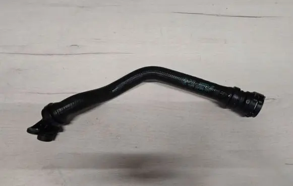 BMW 7 G70 Intake resonator 8490272
