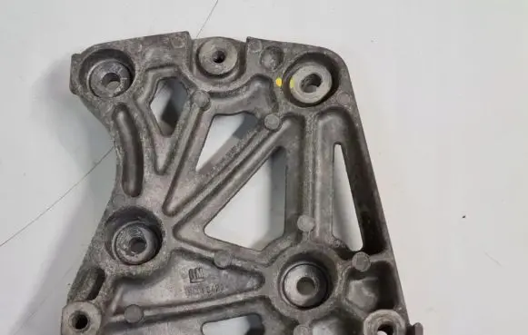 Opel Antara Radiator mount bracket