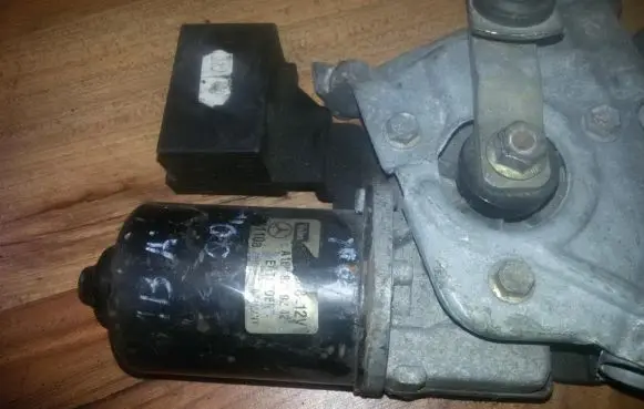 Mercedes-Benz A W168 Wiper motor a1688200242