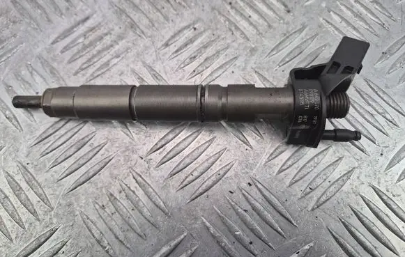 Mercedes-Benz CLS C219 Fuel injector A6420701987 0445115 090109