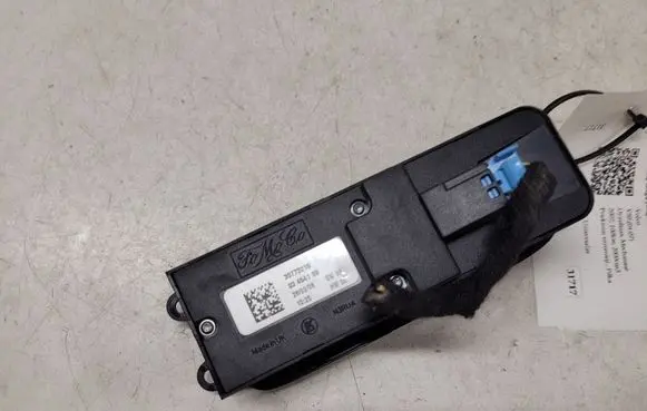 Volvo V50 Electric window control switch 30773210 03454100