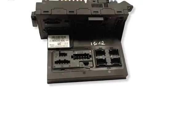 Mercedes-Benz E W211 SAM control unit 2115453901