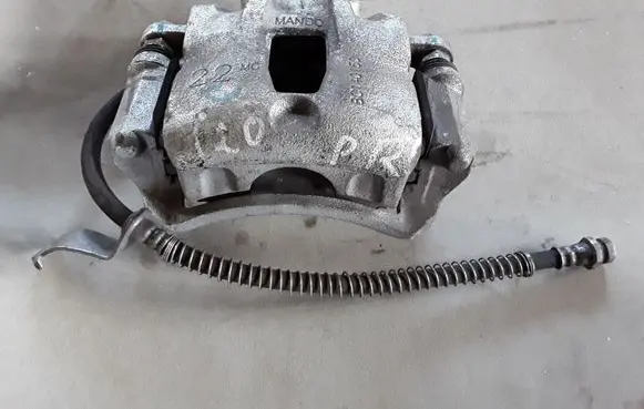 Hyundai i20 (PB PBT) Front brake caliper 581301J100