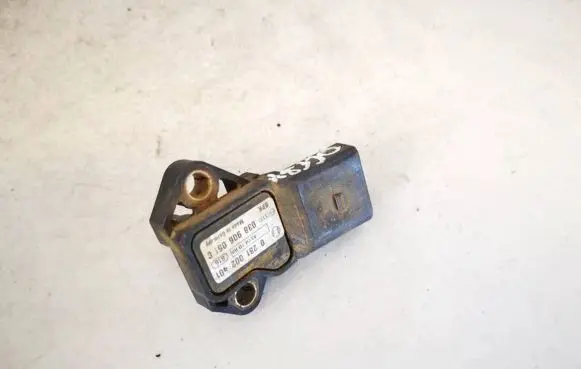 Volkswagen Golf V Air pressure sensor 0281002401 038906051C