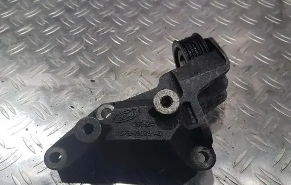 Ford Mondeo Mk III Engine mounting bracket xs7e10039ad xs7e-10039-ad