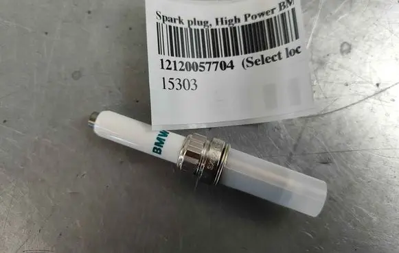 BMW M5 F90 Spark plug 12120057704 0057704