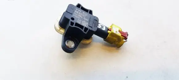 Audi A8 S8 D4 4H Airbag deployment crash/impact sensor 4H0955557 7267RB4