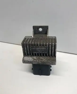 Renault Trafic II (X83) Glow plug pre-heat relay 9640469680A