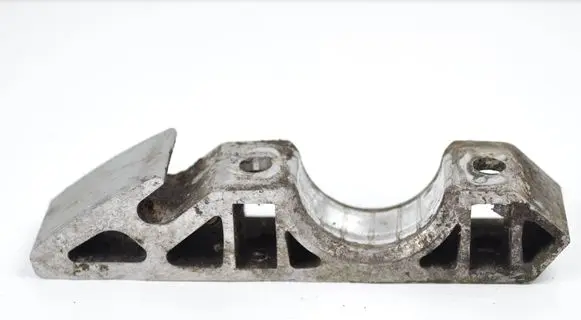 Volkswagen Touareg I Sway bar bush bracket, front 70235701 AW6082 0411063B