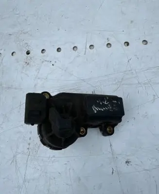 Volkswagen Golf V Headlight level adjustment motor 01320083900