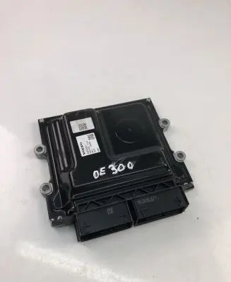 Volvo V60 Engine control unit/module 32253221