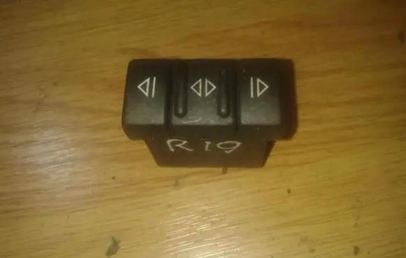 Renault 19 Electric window control switch