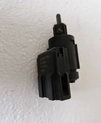 Volkswagen Golf V Brake pedal sensor switch 3B0945511A