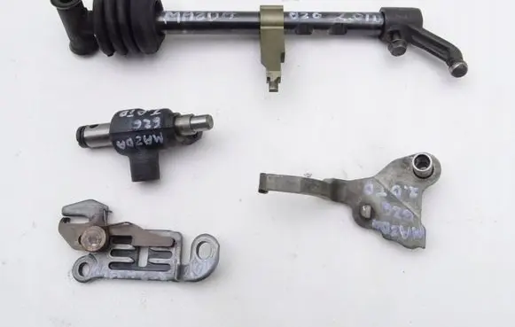 Mazda 626 Gear selector/shifter in gearbox 