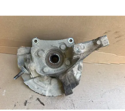 Volvo XC70 Front wheel hub 9461944